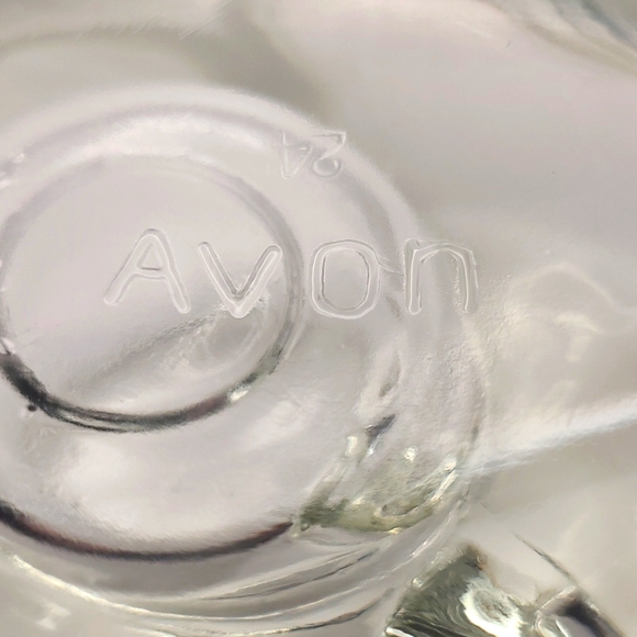 Avon heavy clear glass sleeping cat candle holder/paperweight - Picture 6 of 9